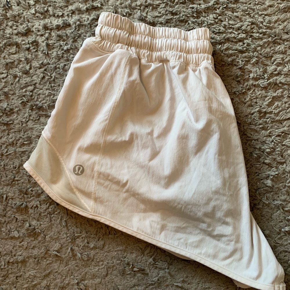 Lululemon White Hotty Hot shorts